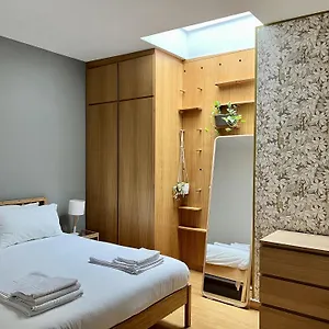  Apartment Bilocale Su Corte Milanese Italy
